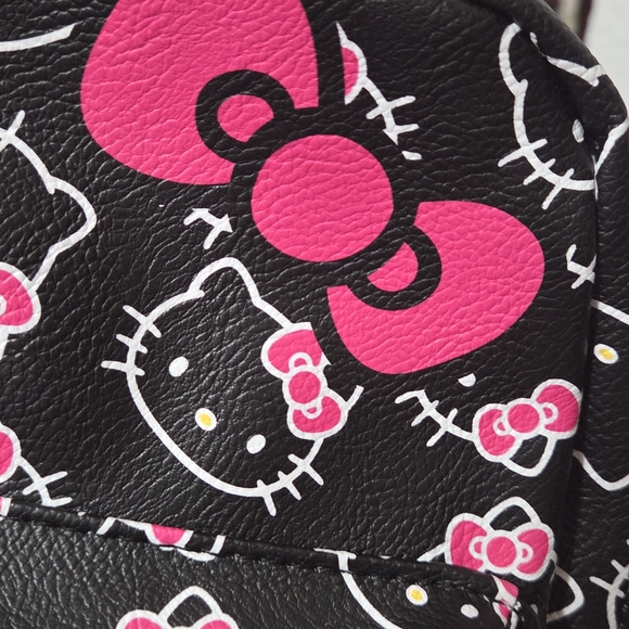 Hello Kitty Mini Backpack - Picture 3 of 7